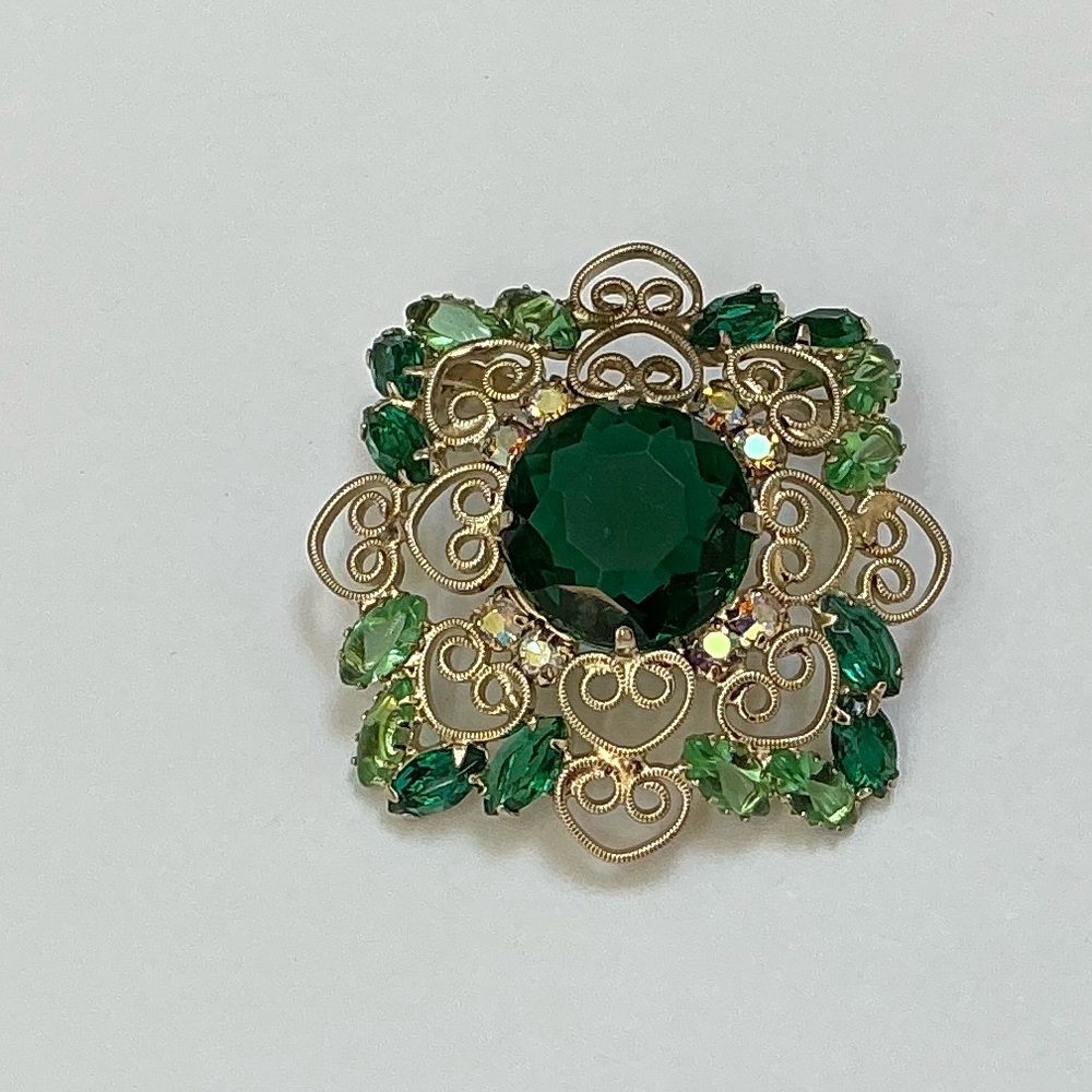 Vintage Green and Gold Brooch - Picture 5 of 7